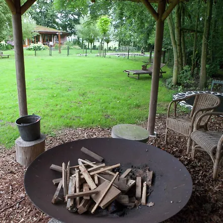 Cozy Holiday By The Forest In بيت للعطل بيرشِن