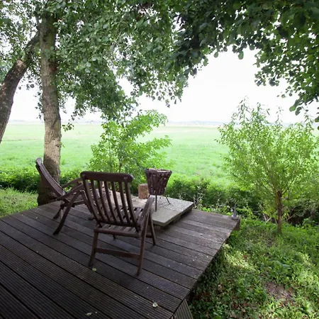 Дом отдыха Cozy Holiday By The Forest In